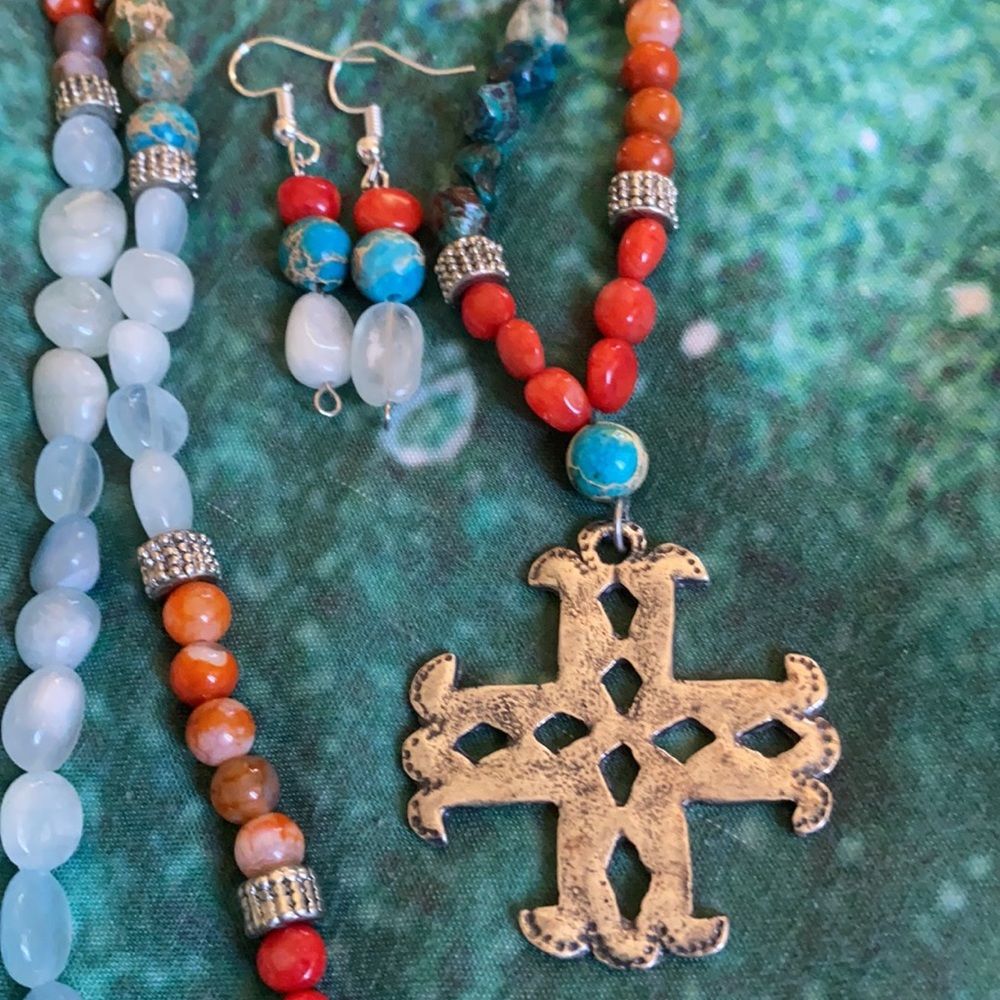 Multi gemstone necklace w/earrings set